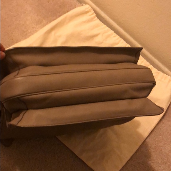 Salvatore Ferragamo Leather Shoulder Bag - Picture 5 of 7